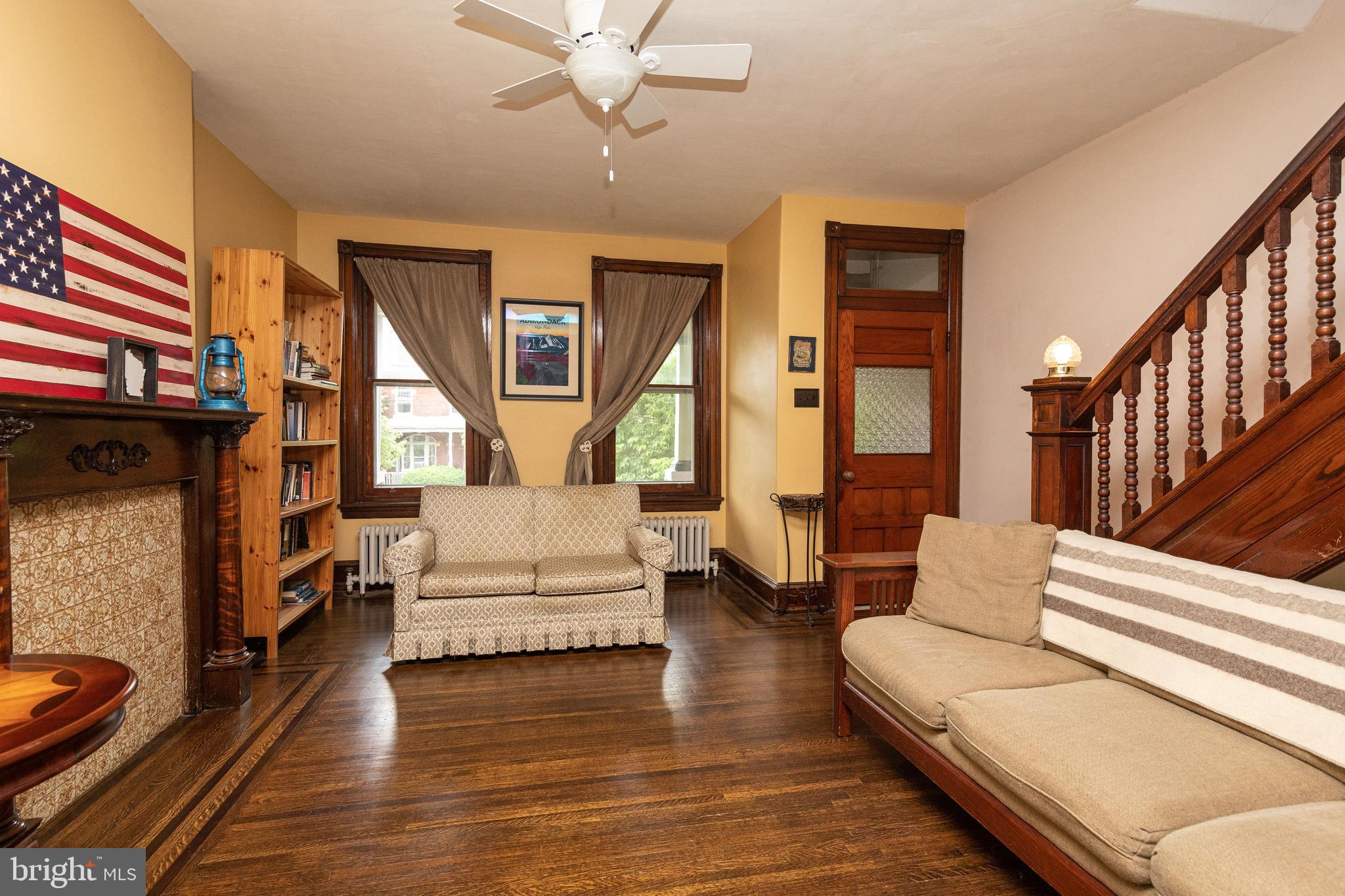 205 Rochelle Avenue Philadelphia, PA 19128 - Photo 4 of 32 Gallery Image 4