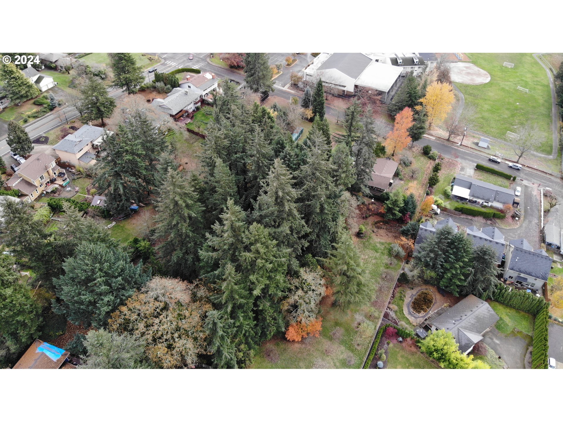 Southeast Hillcrest Road Happy Valley, OR 97086 - Photo 7 of 15 a view of a city
