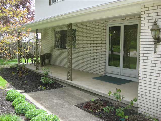 2121 Lane Road Columbus, OH 43220 - Photo 1 of 15 Gallery Image 1