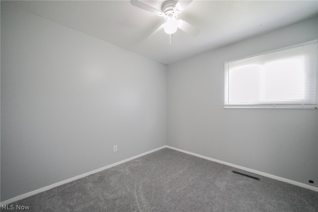 25120 Sandhurst Road Bedford Heights, OH 44146 - Photo 12 of 25