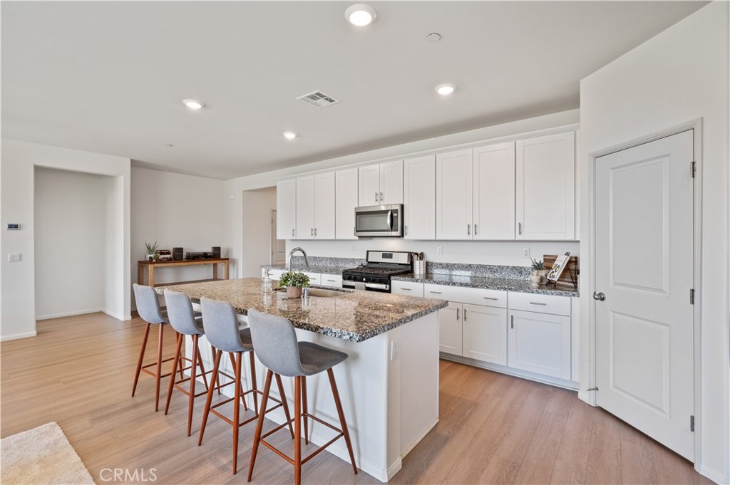 29773 Bridlegate Way Menifee, CA 92584 - Photo 17 of 57