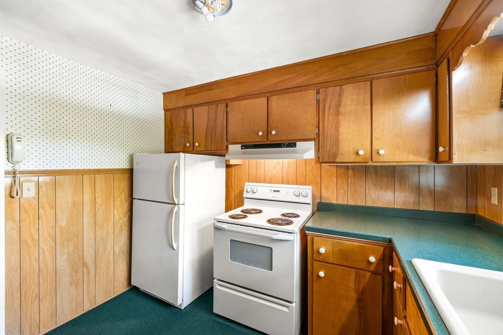 39 Needham Road Danvers, MA 01923 - Photo 25 of 42