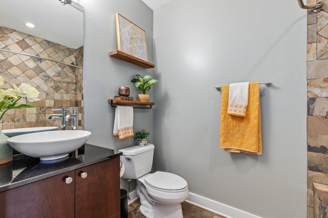 6 North May Street, Unit 302 Chicago, IL 60607 - Photo 20 of 36 Gallery Image 20