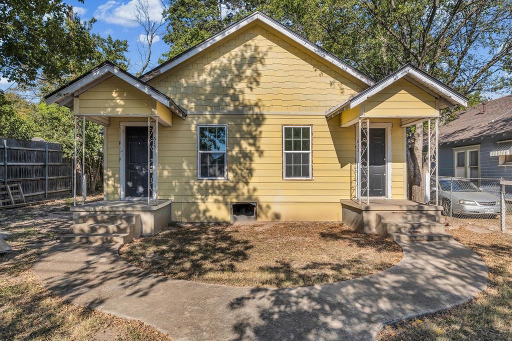 613 North 23rd Street Waco, TX 76707 - Photo 1 of 1 a front view of a house with a yard