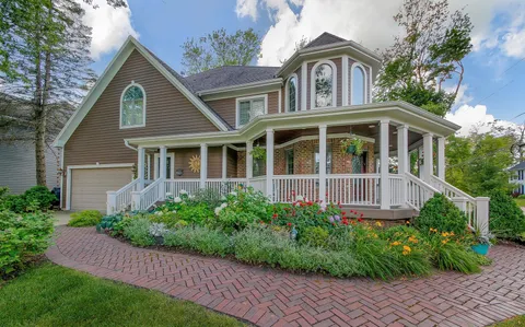$1,395,000 | 439 Hill Avenue, Glen Ellyn, IL 60137