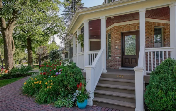 $1,395,000 | 439 Hill Avenue, Glen Ellyn, IL 60137