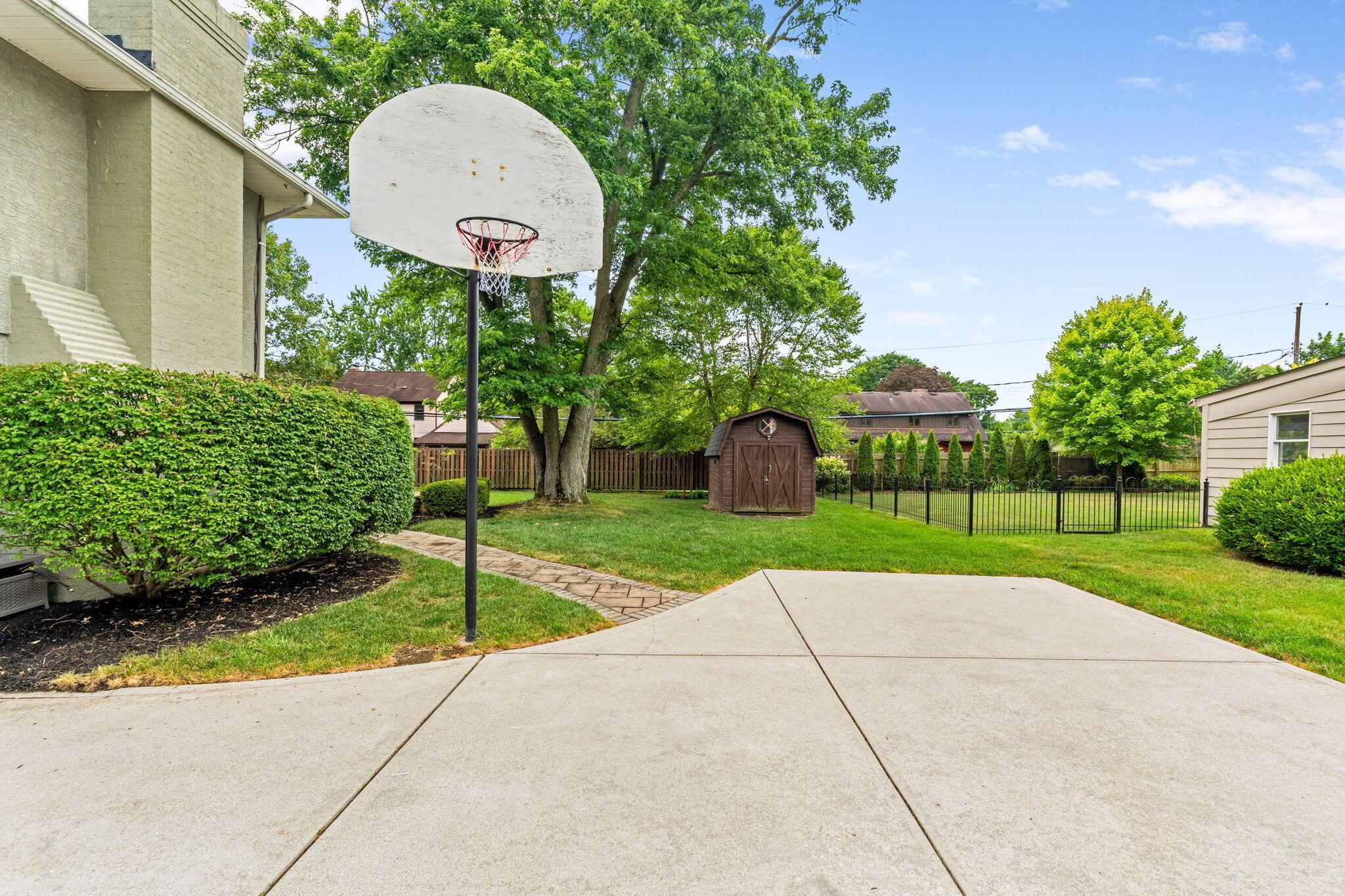 2211 Sheringham Road Columbus, OH 43220 - Photo 60 of 73 2211 Sheringham Rd (Exterior)-15