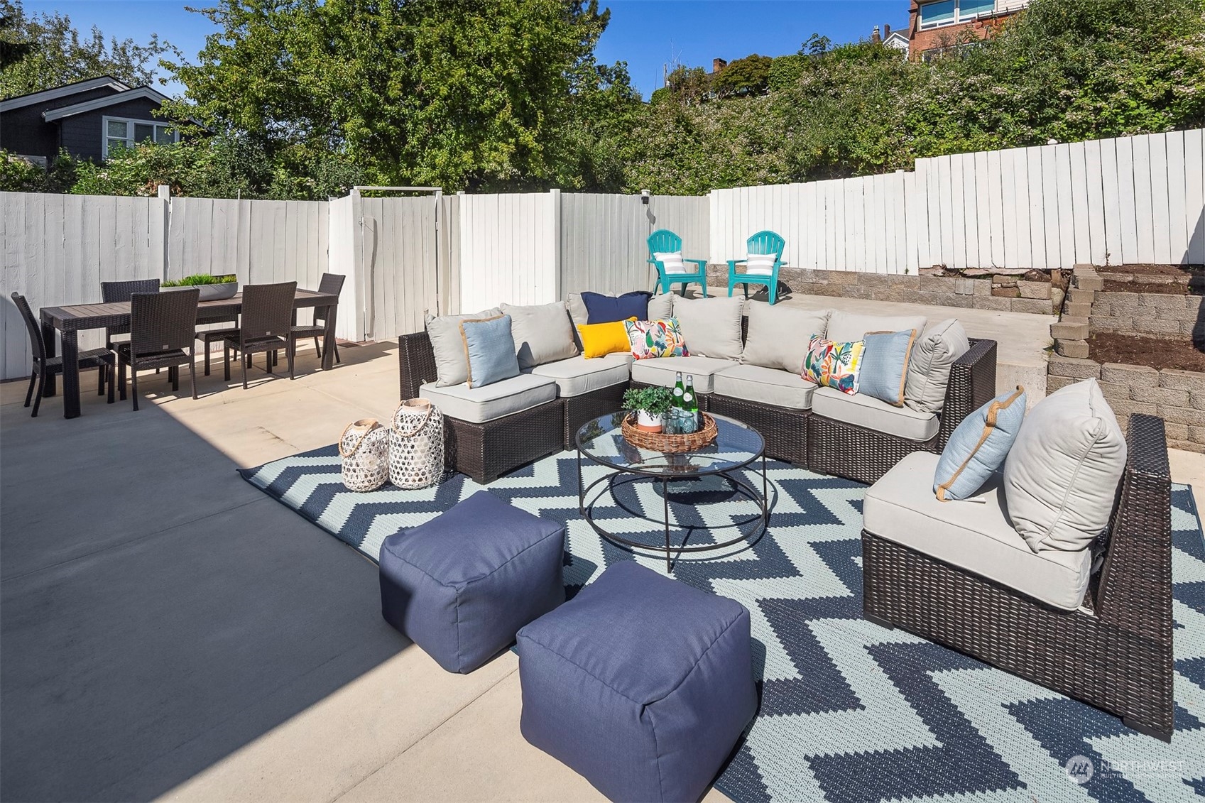 3226 60th Avenue Southwest Seattle, WA 98116 - Photo 24 of 34 a outdoor living space with furniture and city view