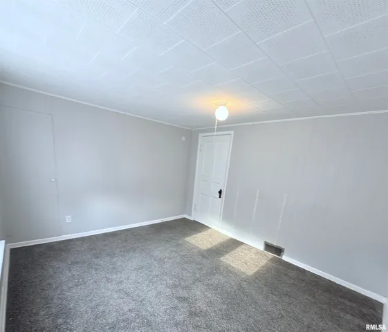 $100,000 | 2233 24th Street, Rock Island, IL 61201