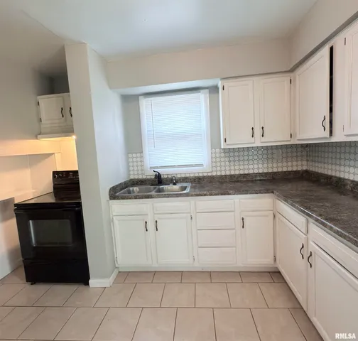 $100,000 | 2233 24th Street, Rock Island, IL 61201