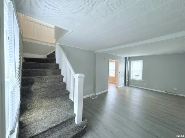 $100,000 | 2233 24th Street, Rock Island, IL 61201