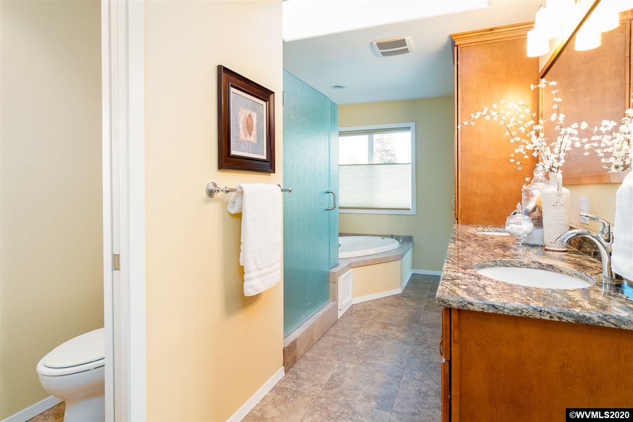 35628 Oakville Road Southwest Albany, OR 97321 - Photo 17 of 39