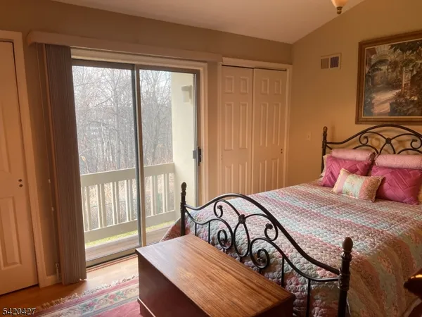 $415,000 | 6 Buchanon Court, West Orange, NJ 07052
