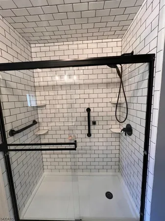 $415,000 | 6 Buchanon Court, West Orange, NJ 07052