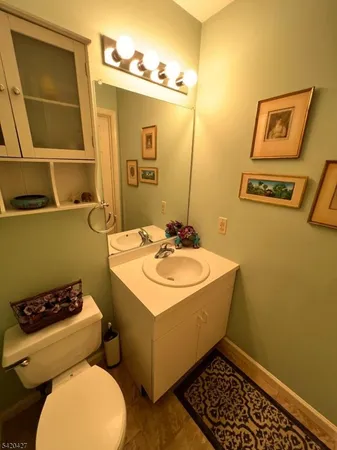 $415,000 | 6 Buchanon Court, West Orange, NJ 07052