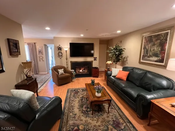 $415,000 | 6 Buchanon Court, West Orange, NJ 07052