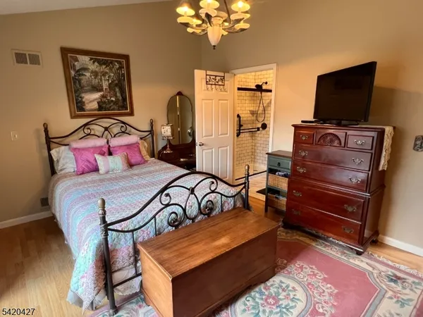 $415,000 | 6 Buchanon Court, West Orange, NJ 07052