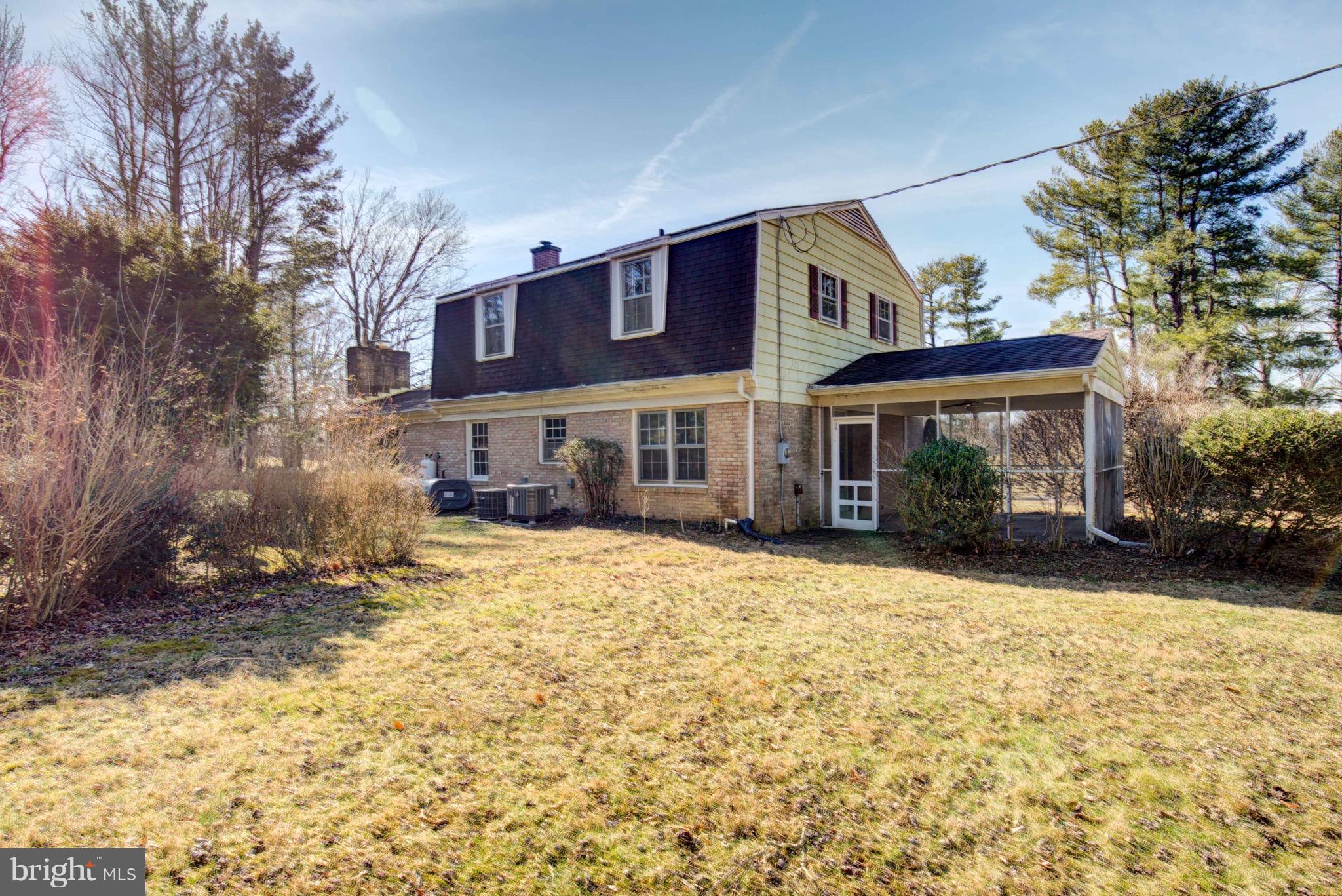 15922 Hampton Road Hamilton, VA 20158 - Photo 21 of 21 Exterior (Rear)