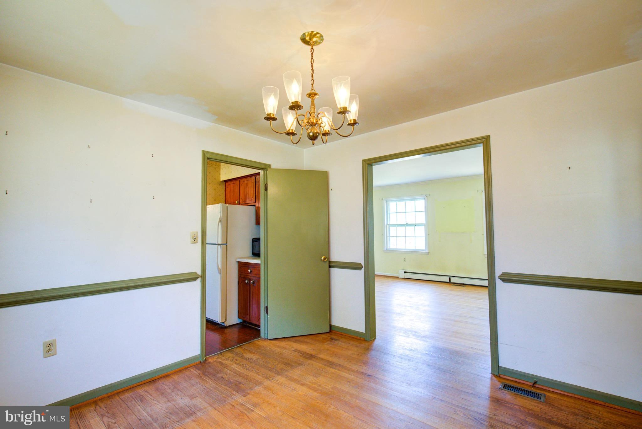 15922 Hampton Road Hamilton, VA 20158 - Photo 7 of 21 Dining Room