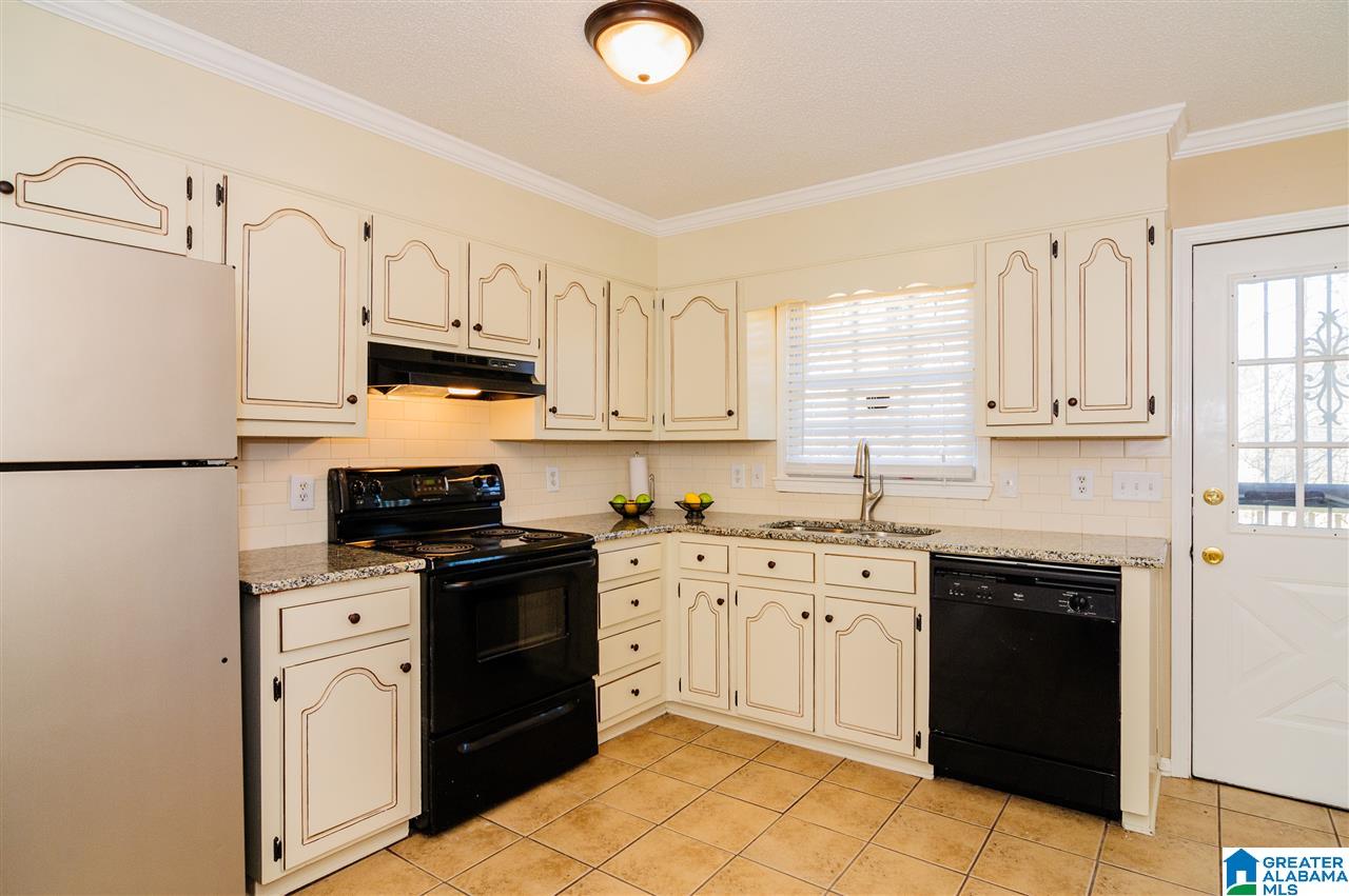 134 Top O Tree Lane Birmingham, AL 35244 - Photo 10 of 32