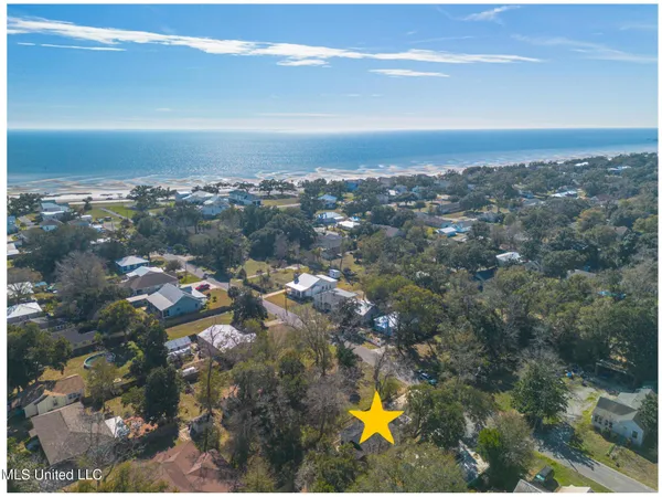 $199,900 | 820 Regnault Avenue, Gulfport, MS 39501