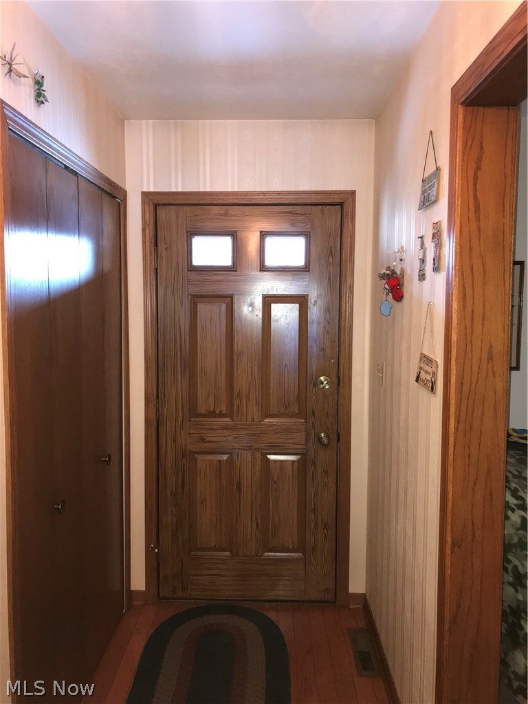 779 Lockwood Road Barberton, OH 44203 - Photo 3 of 21 Gallery Image 3