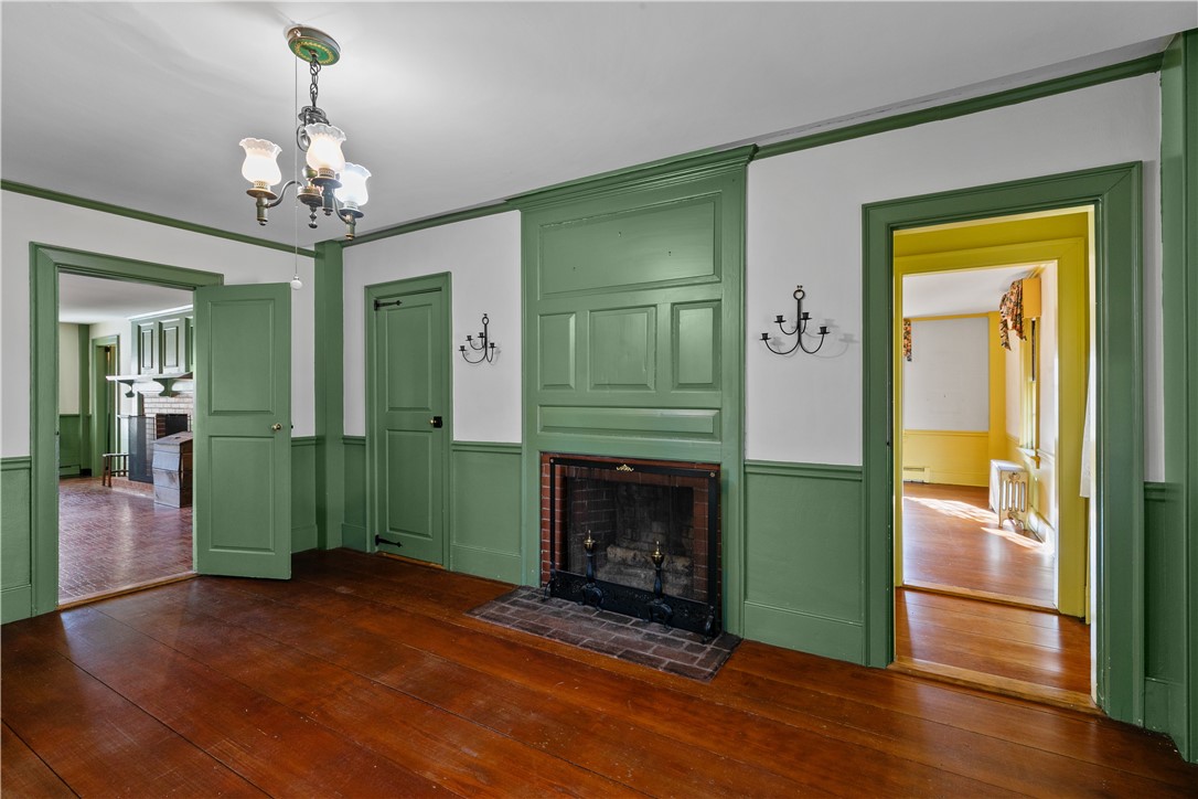 237 Commonwealth Avenue Warwick, RI 02886 - Photo 14 of 50