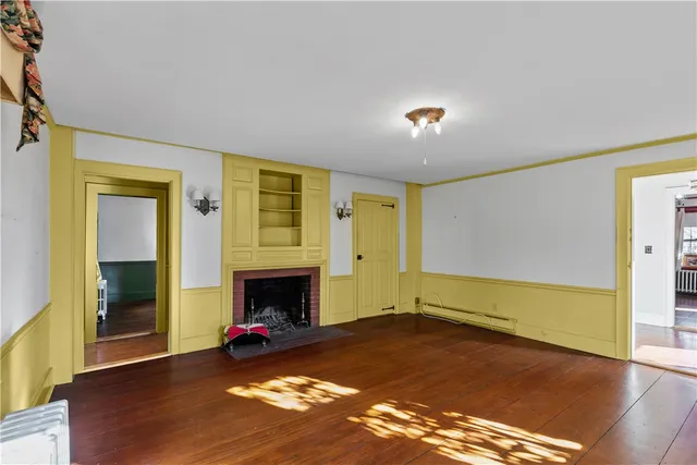 $749,999 | 237 Commonwealth Avenue, Warwick, RI 02886