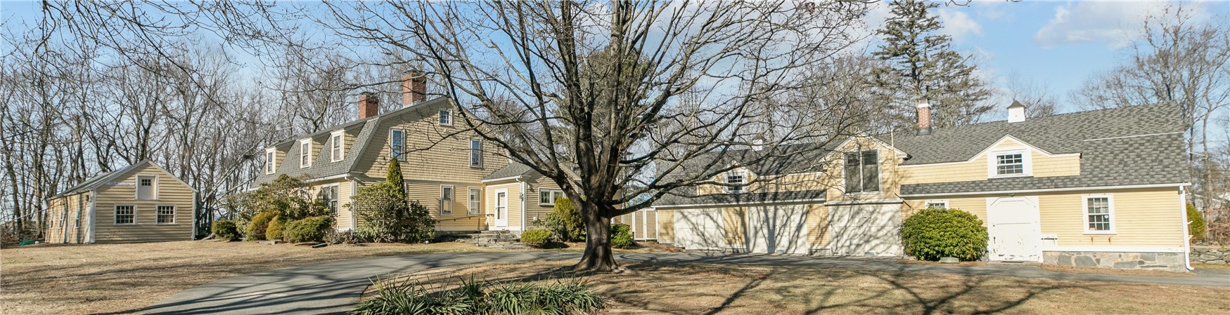 237 Commonwealth Avenue Warwick, RI 02886 - Photo 2 of 50