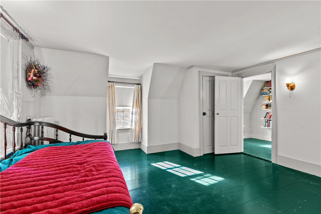 237 Commonwealth Avenue Warwick, RI 02886 - Photo 28 of 50