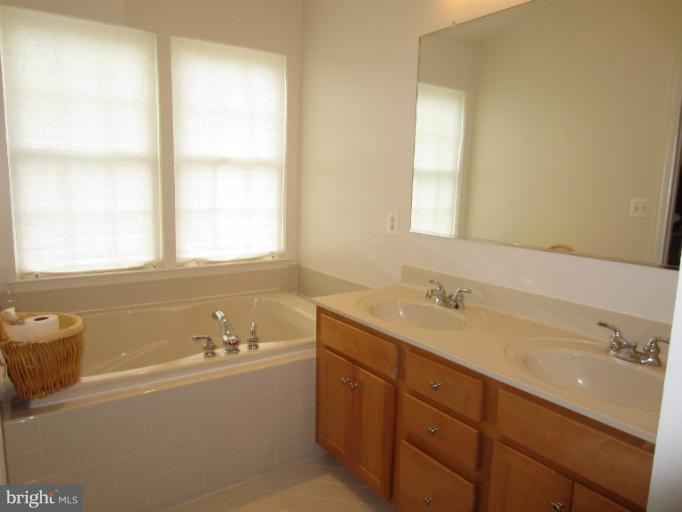 802 Mericrest Way Odenton, MD 21113 - Photo 1 of 30 Bath (Master)