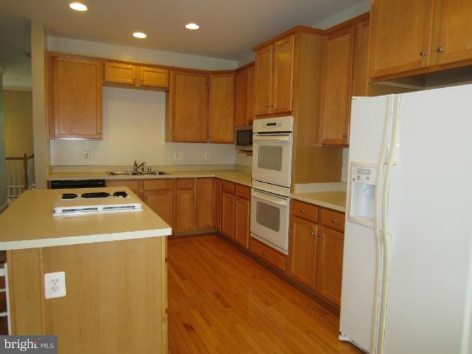 802 Mericrest Way Odenton, MD 21113 - Photo 2 of 30 Kitchen