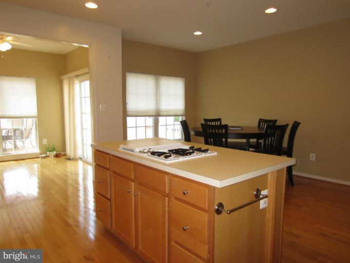 802 Mericrest Way Odenton, MD 21113 - Photo 19 of 30 Kitchen