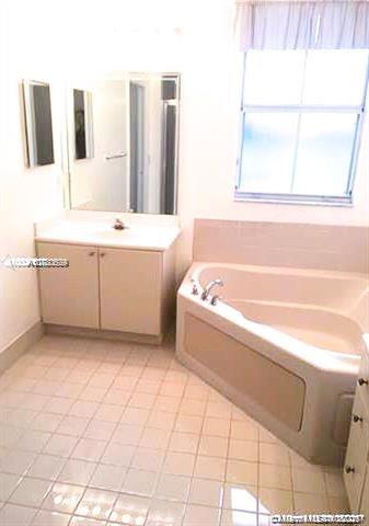 6341 Southwest 157th Place Miami, FL 33193 - Photo 11 of 16