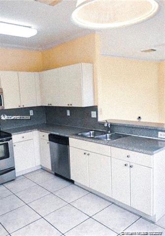 6341 Southwest 157th Place Miami, FL 33193 - Photo 6 of 16