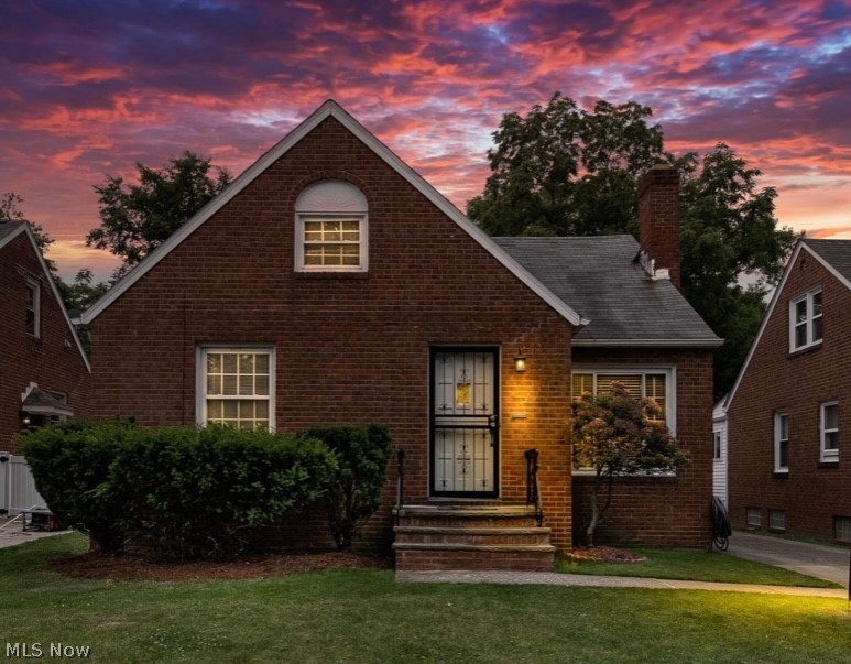 3242 Tullamore Road Cleveland, OH 44118 - Photo 1 of 27 Gallery Image 1
