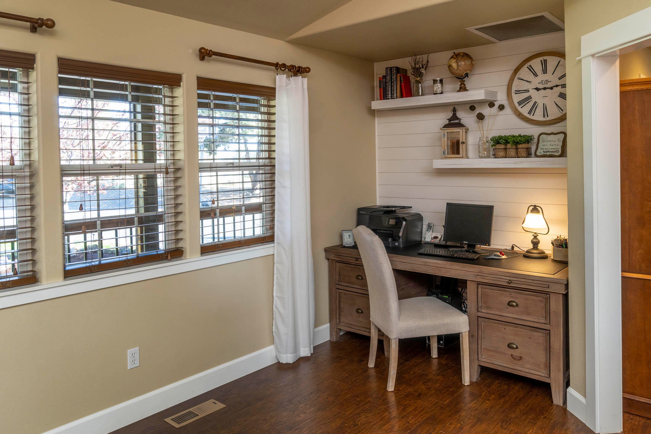 60898 Raintree Court Bend, OR 97702 - Photo 11 of 25 60898 Raintree Dr_0011 copy