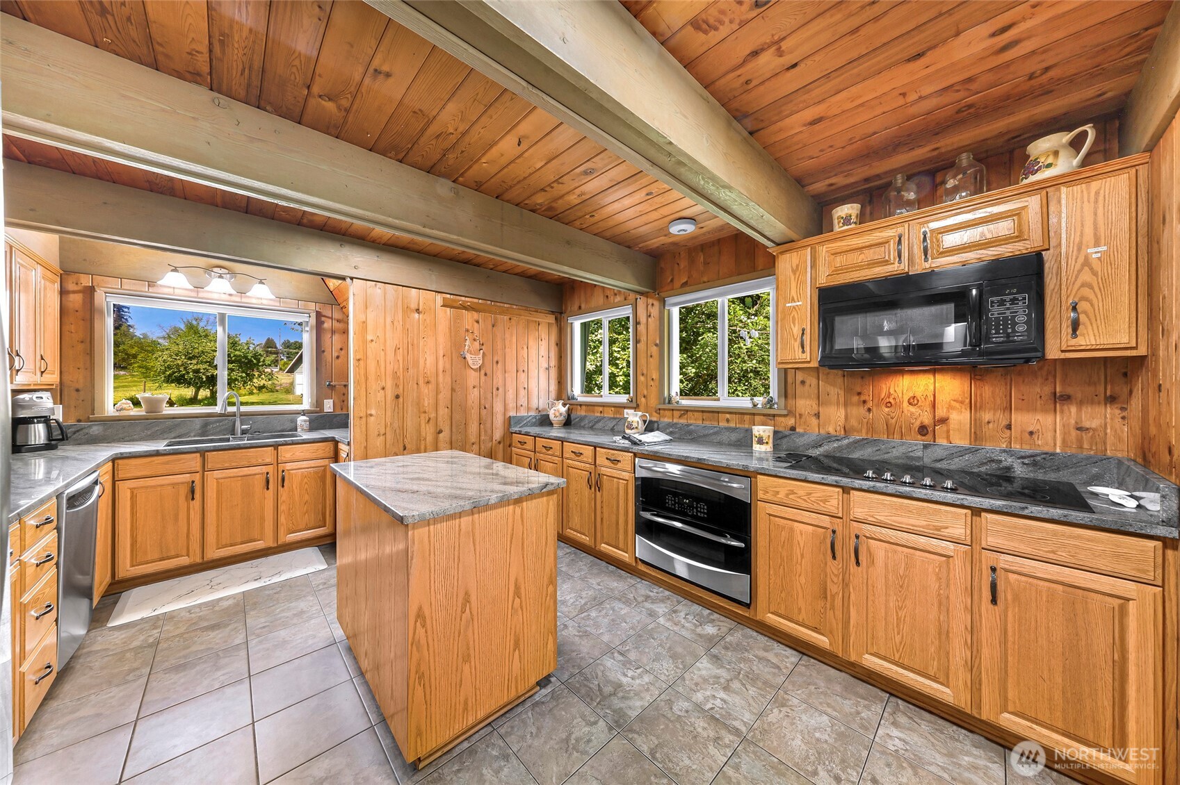 1418 East Blackburn Road Mount Vernon, WA 98274 - Photo 11 of 40