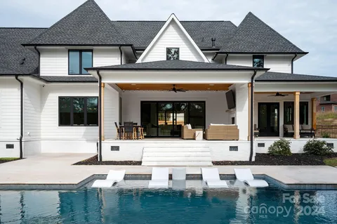 a view of house with outdoor space