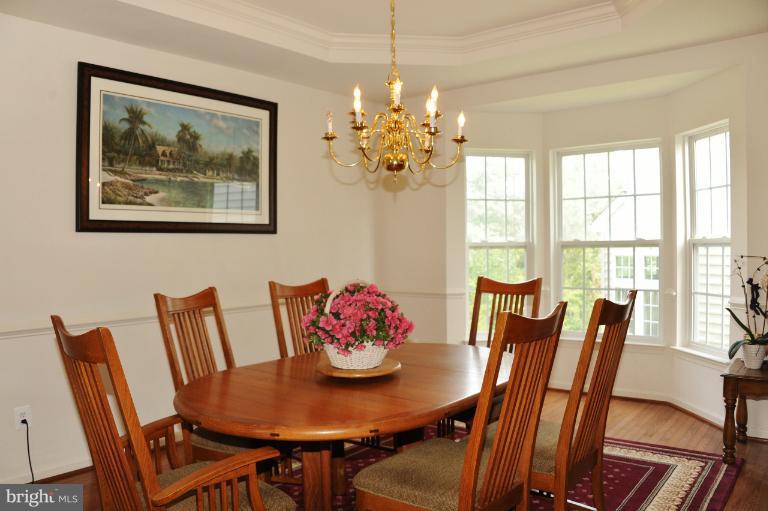 7230 Rita Gray Loop Alexandria, VA 22315 - Photo 4 of 30 Dining Room