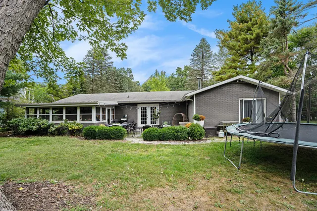 $1,175,000 | 10510 Kissman Drive, Union Pier, MI 49129