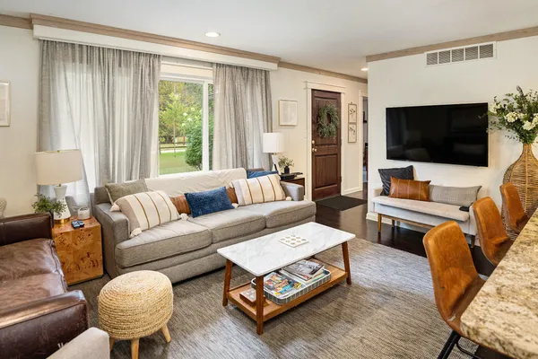 $999,999 | 10510 Kissman Drive, Union Pier, MI 49129