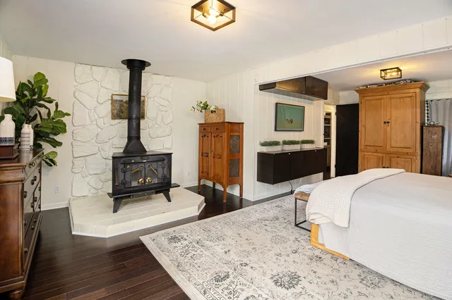 $1,175,000 | 10510 Kissman Drive, Union Pier, MI 49129