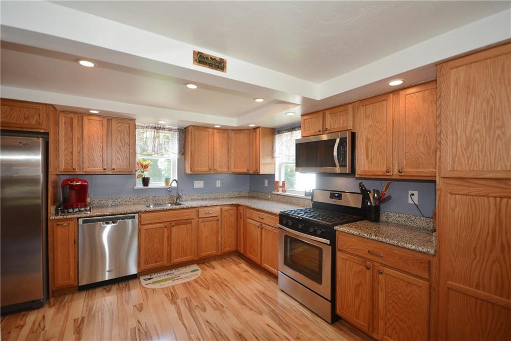 744 Highview Road Pittsburgh, PA 15234 - Photo 2 of 24