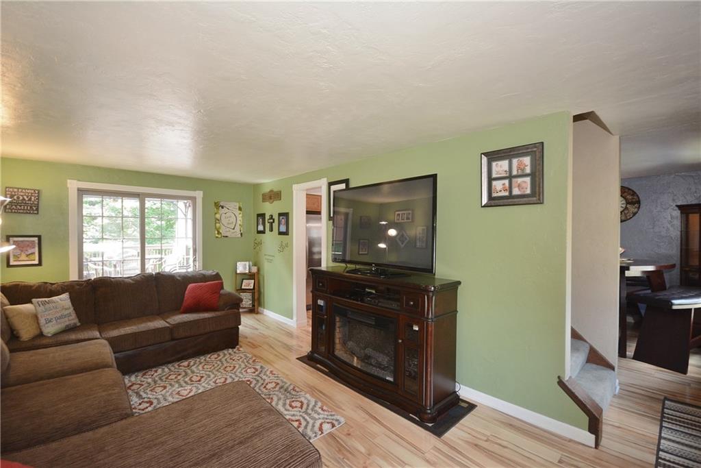 744 Highview Road Pittsburgh, PA 15234 - Photo 8 of 24