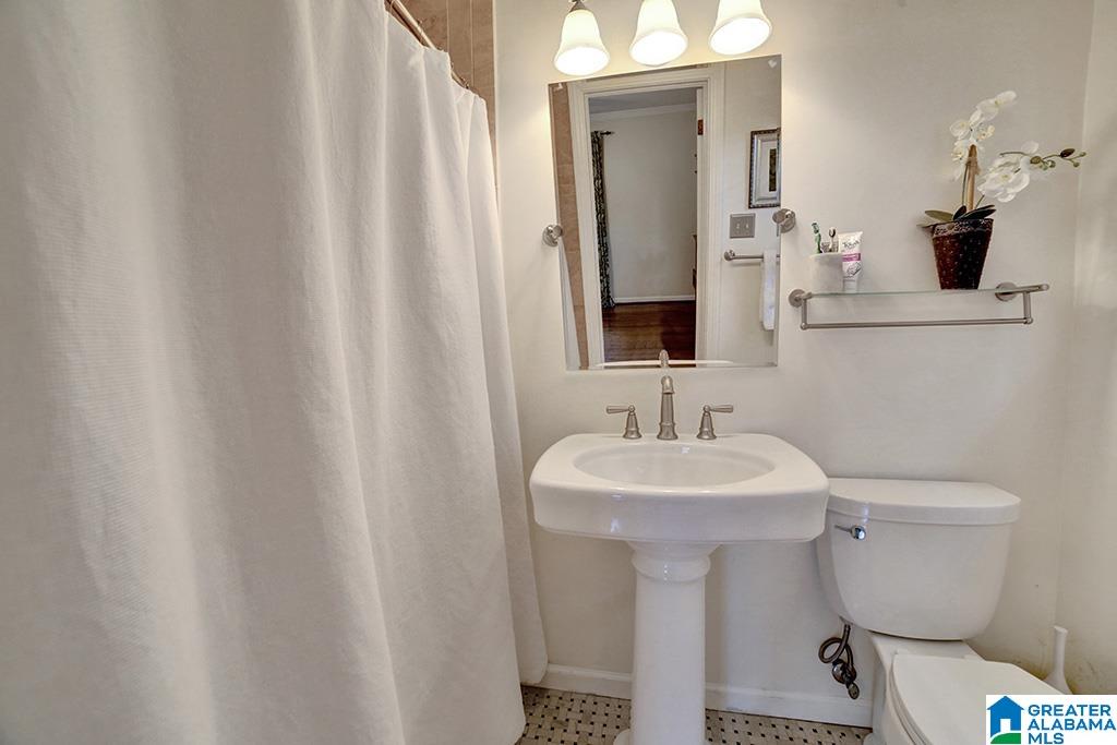 1723 Wellington Road Birmingham, AL 35209 - Photo 18 of 27