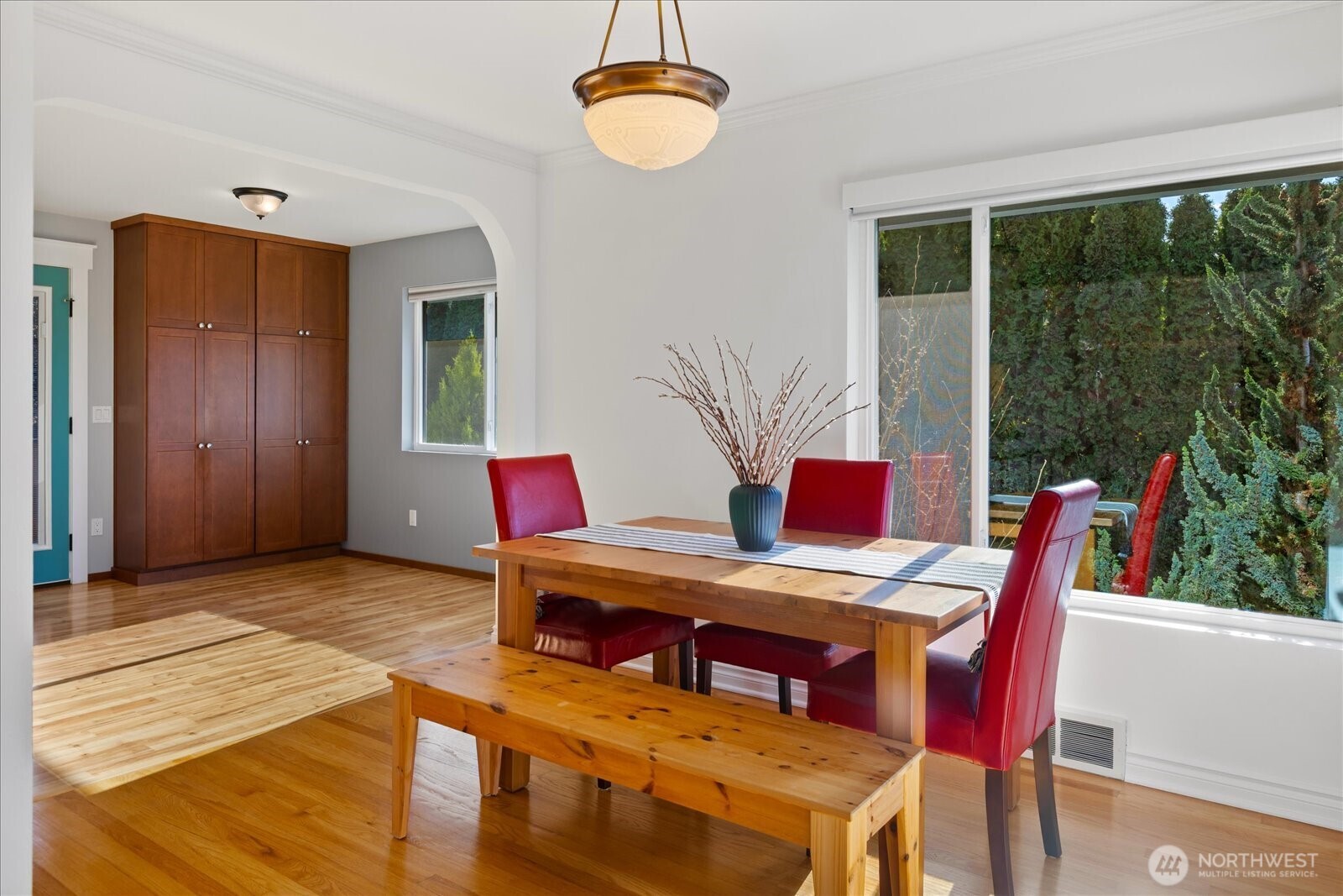 910 9th Avenue North Edmonds, WA 98020 - Photo 12 of 39