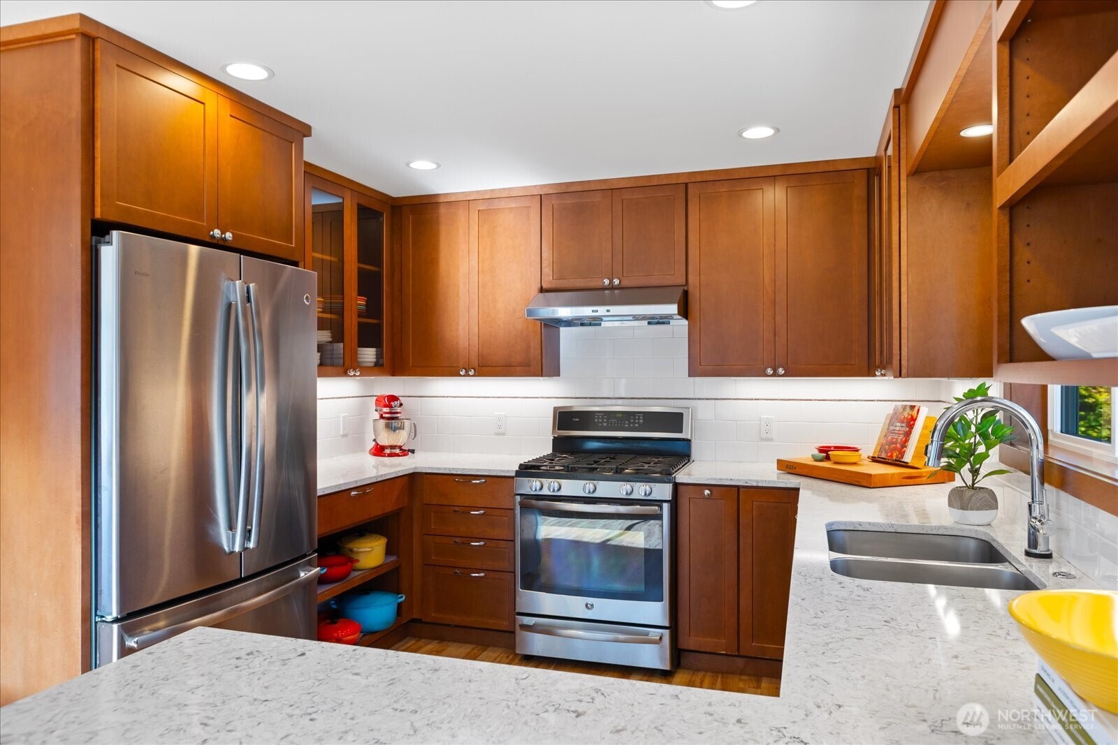 910 9th Avenue North Edmonds, WA 98020 - Photo 18 of 39