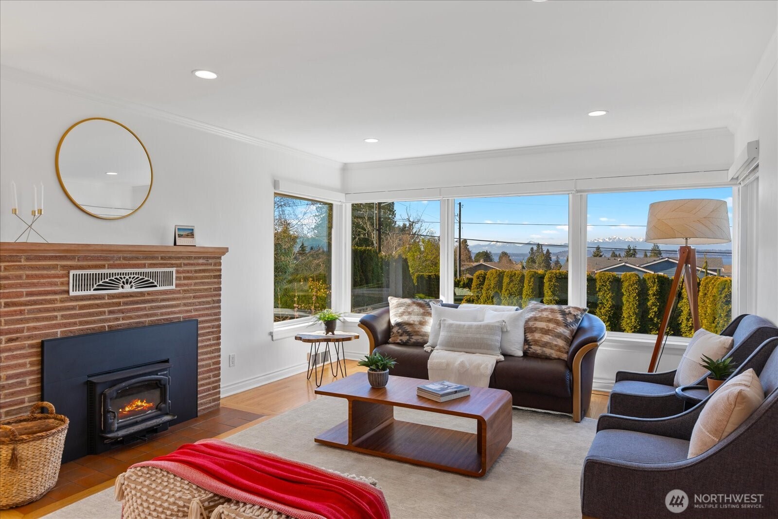 910 9th Avenue North Edmonds, WA 98020 - Photo 8 of 39