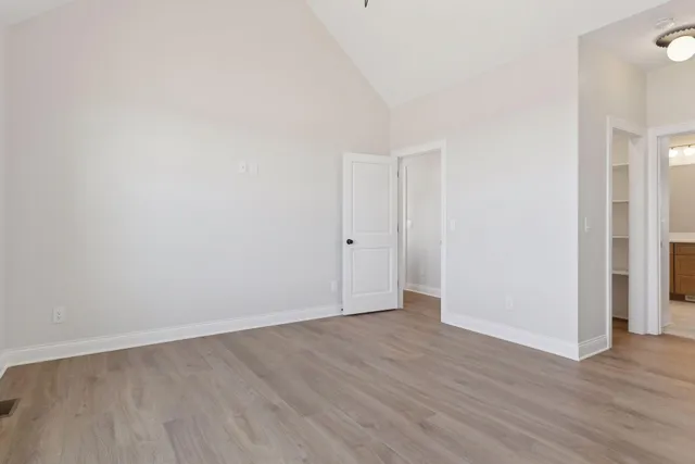 $575,000 | 610 Field Point Street, Roberts, WI 54023